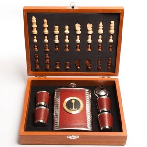 Подарочный набор: шахматы, фляжка, рюмки «Великий комбинатор» в деревянном кейсе (Байтерек"