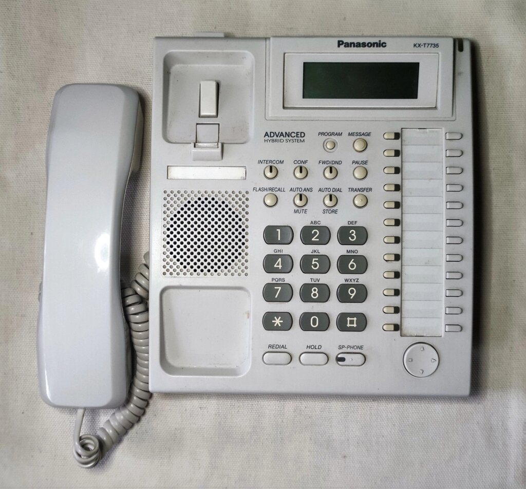 Системный телефон Panasonic KX-T7735RU б. у. для 824 АТС от компании Alexel - фото 1