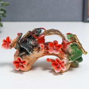 Нэцке керамика 'Две жабы на ветке сакуры' 8х6,5х16 см