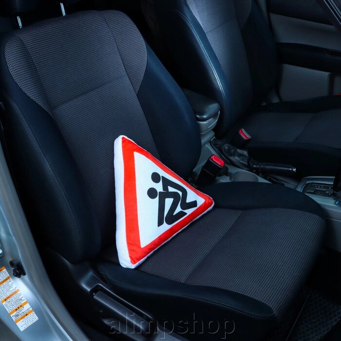 Подушка автомобильная матех attention LINE, соблюдай дистанцию, 35 х 35 х 10 см, красный - скидка