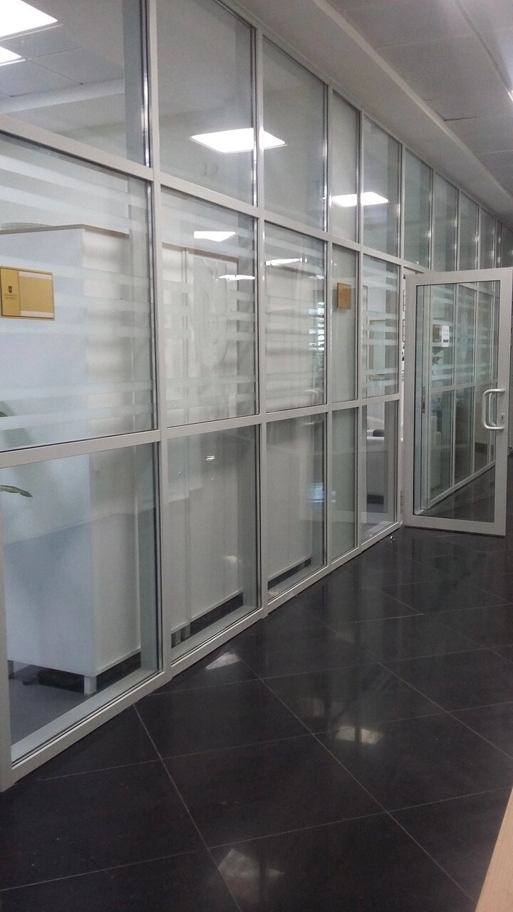 Офисные перегородки из каленого стекла от компании GlassLife Company - фото 1