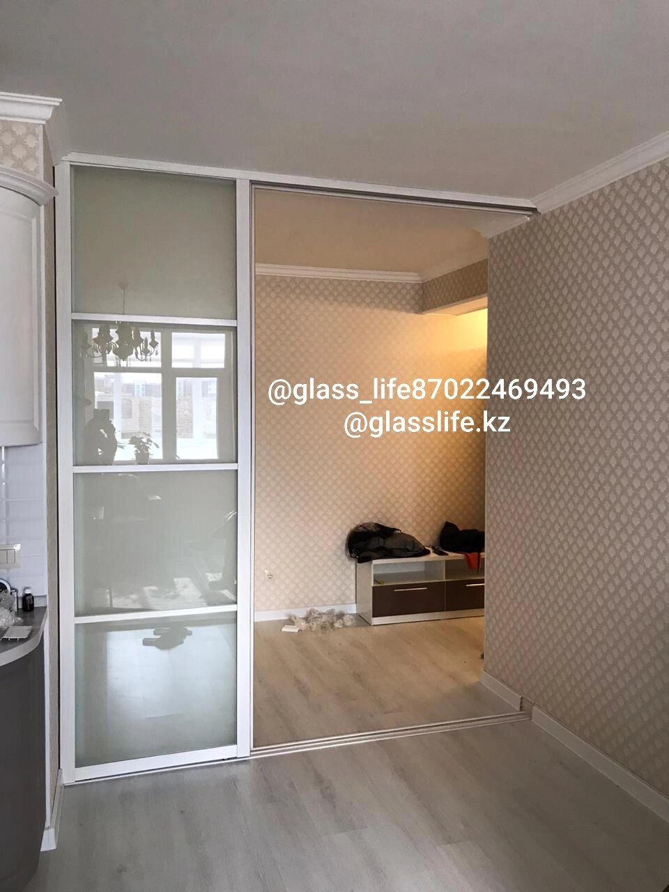 Раздвижная перегородка из алюминия от компании GlassLife Company - фото 1