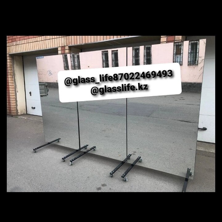 Зеркала на стойках для спортивных залов от компании GlassLife Company - фото 1