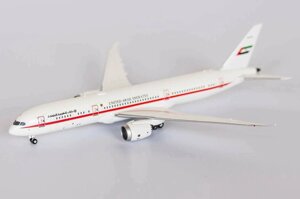 Модель самолета Boeing 787-9 Dreamliner A6-PFE в ливрее United Arab Emirates, масштаб 1/400