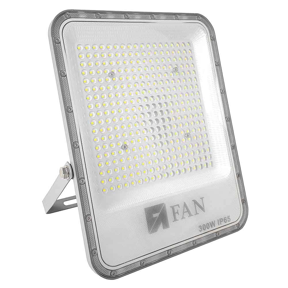 Прожектор led 300 ватт. Гарантия до 3 лет от компании Белая птица - фото 1