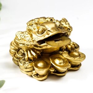 Нэцке полистоун бронза 'Денежная жаба инь-ян со слитками золота' 4,8х6,5х8,5 см
