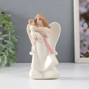 Сувенир керамика 'Ангел в белом с ребёнком на руках' 7,3х4,4х11,5 см