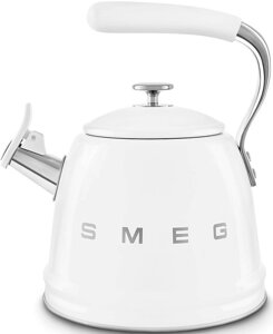 Чайник со свистком Smeg CKLW2001WH