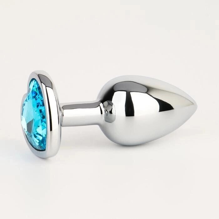 Анальная пробка серебряная, с голубым кристаллом в форме сердца (28 мм.) от компании Секс шоп "More Amore" - фото 1