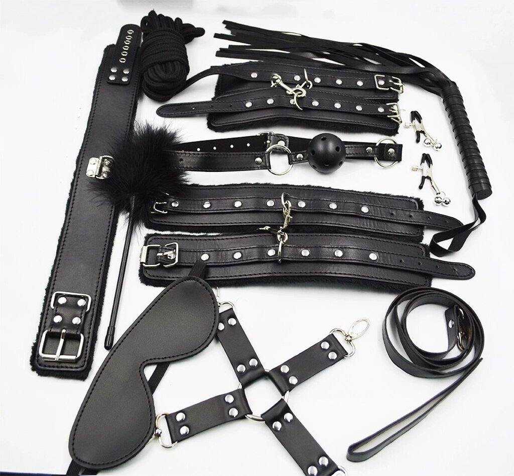 Фетиш набор Classic black ( зажимы, тиклер, наручники, оковы для ног, стек, ошейник, флоггер, кляп, маска) от компании Секс шоп "More Amore" - фото 1