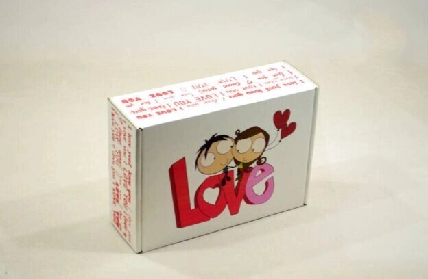 Коробка "Love" белая (230*170*80 мм.) от компании Секс шоп "More Amore" - фото 1