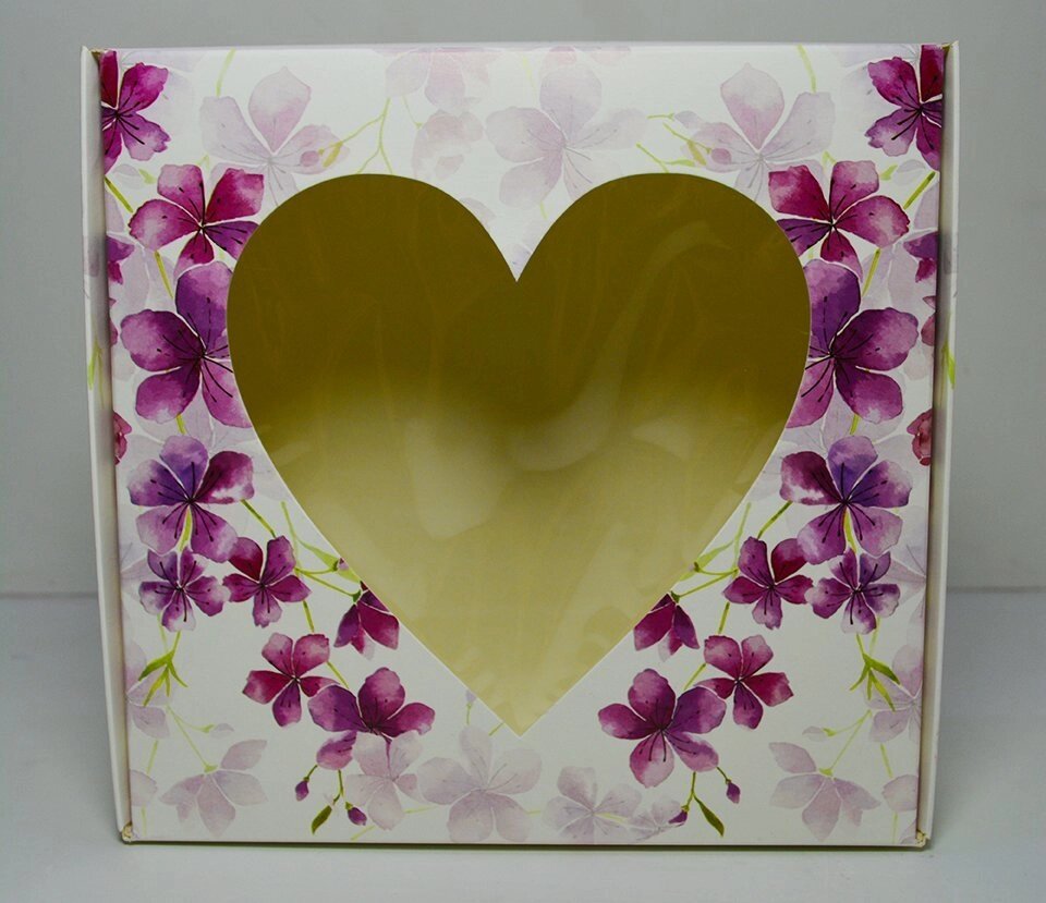 Коробка с окошком в виде сердца (20*20*7) от компании Секс шоп "More Amore" - фото 1