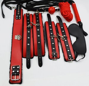 Фетиш набор черно-красный из 7 предметов (наручники, оковы на ноги, ошейник, канат, кляп, плеть, маска)