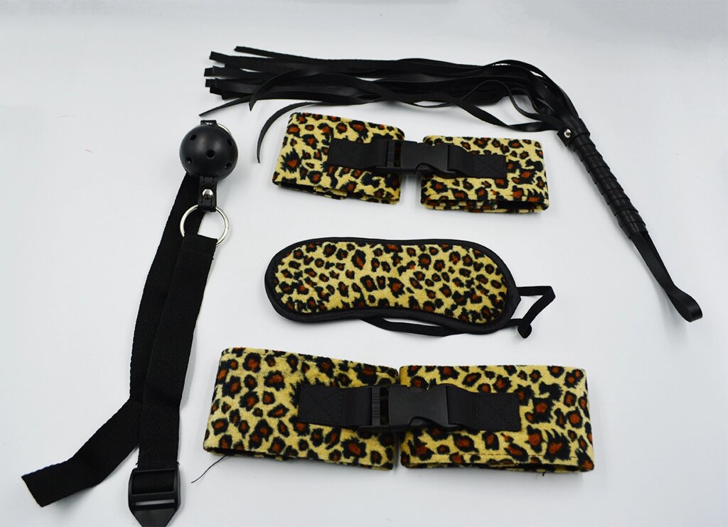 Фетиш набор "Леопард" (плеть, наручники, оковы для ног, повязка на глаза, кляп) от компании Оптовая компания "Sex Opt" - фото 1