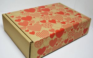 Подарочная коробка "Сердечки" бурая (315*215*80)