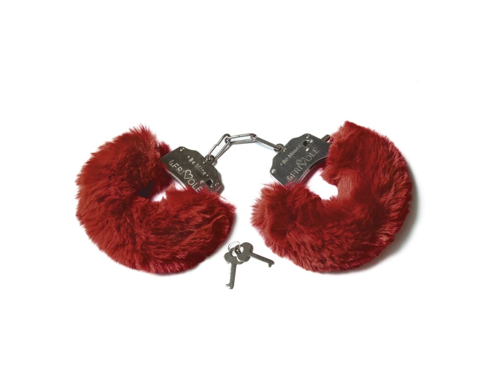 Шикарные наручники с пушистым мехом винного цвета  (Be Mine) от компании Оптовая компания "Sex Opt" - фото 1