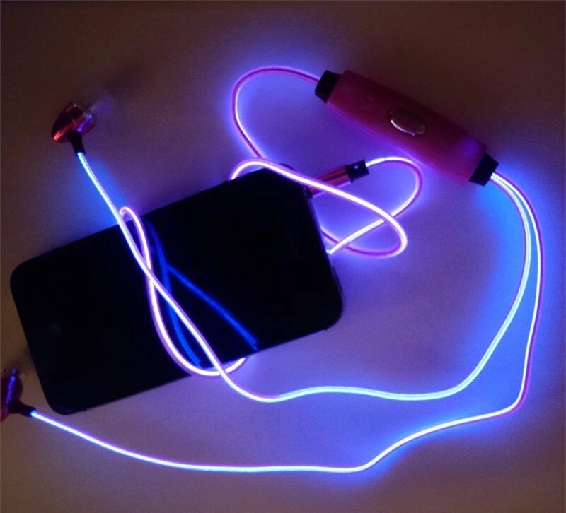 Наушники светящиеся вакуумные металлические Glowing Earphone (Пурпурный) от компании Интернет-магазин Starshop. kz - фото 1