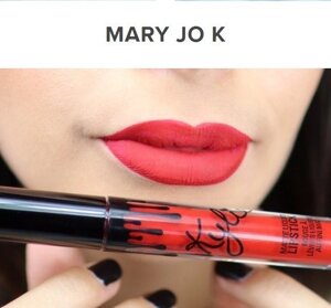 Жидкая матовая помада + карандаш KYLIE Lip Kit от Кайли Дженнер (Mary Jo K)