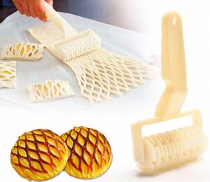 Ролик-резка для теста «Сеточка» PIZZA CRUST TOOL