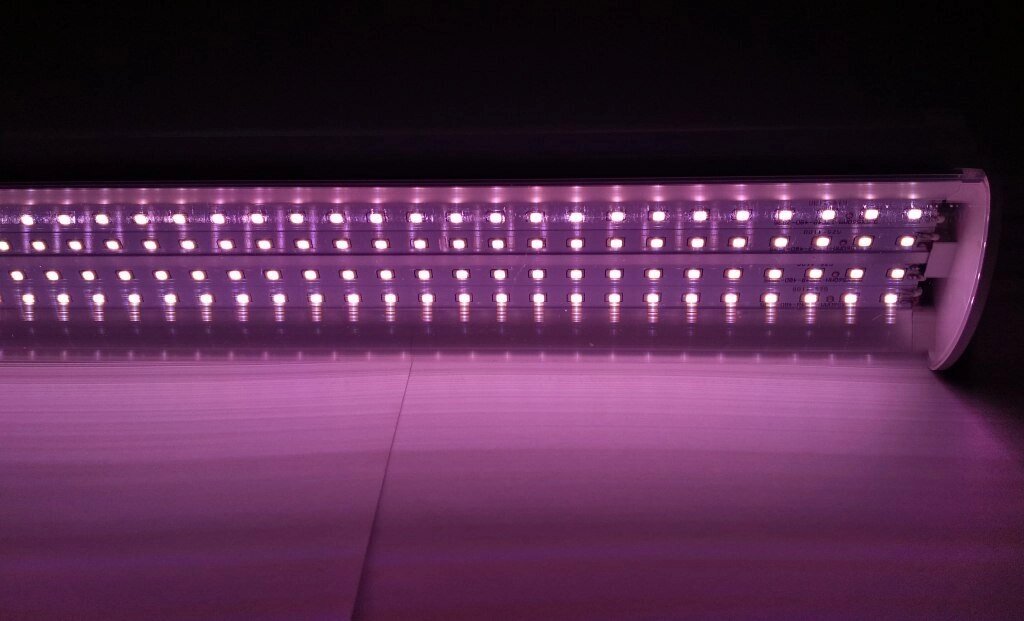 Четырехрядная линейная фитолампа 38 W полный спектр от компании Alexel - фото 1