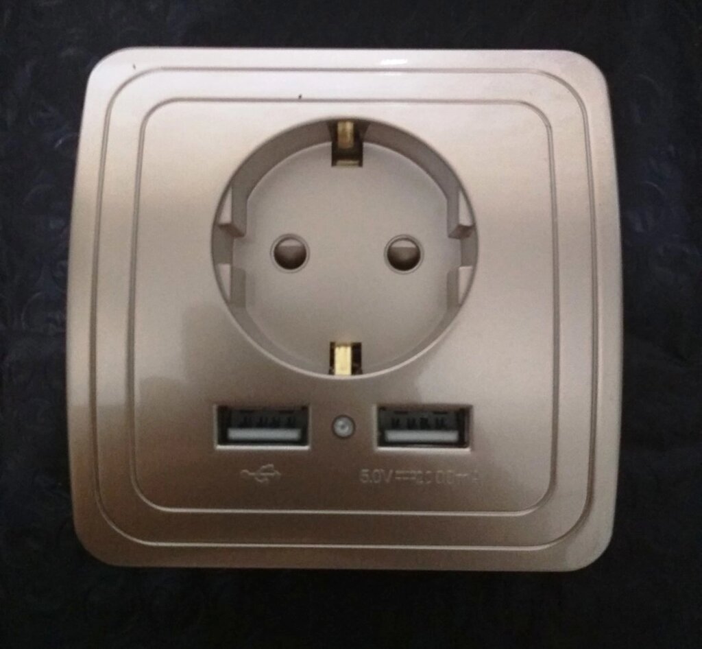 Электрическая розетка с USB портами 5 В золотая от компании Alexel - фото 3