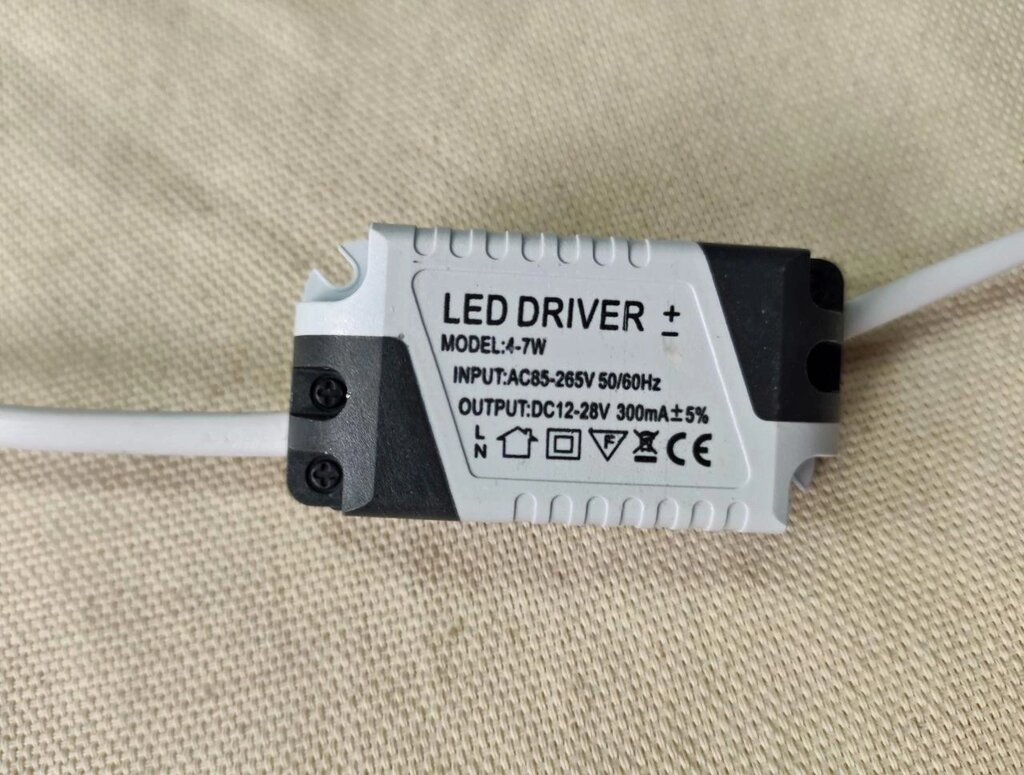 LED драйвер 300mA DC12-28V 4-7W AC85-265V от компании Alexel - фото 1