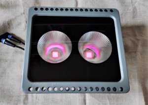 Фитопрожектор полного спектра 100 Ватт для гроубоксов и теплиц в Алматы от компании Alexel