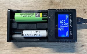 Зарядное устройство для аккумуляторных батареек AA-AAA LiOn