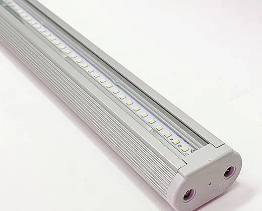 Светильник светодиодный Fito. LED 28 Eco Red (полный спектр, 3000К) - преимущества