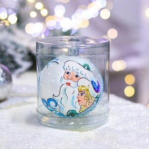 Ёлочная игрушка Шар 'Дед Мороз и Снегурка'80 мм, ручная роспись, стекло