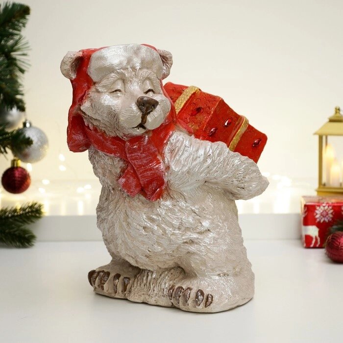 Фигура 'Белый мишка в красной шапке с подарком' 28х26см от компании Интернет-магазин "Flap" - фото 1