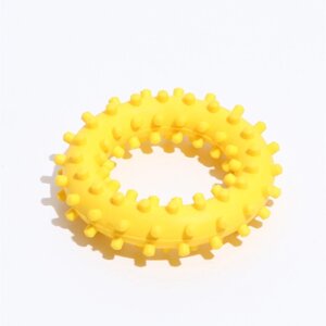 Игрушка 'Кольцо с шипами 2'6,8 см, жёлтая
