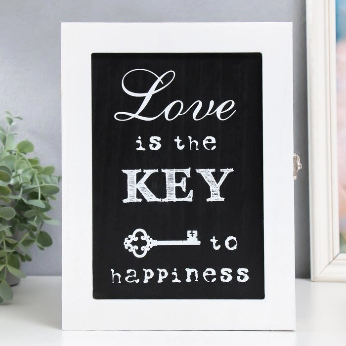 Ключница дерево 6 крючков 'Любовь - это ключ к счастью' 20х5,3х26 см от компании Интернет-магазин "Flap" - фото 1