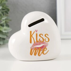 Копилка керамика 'Белое сердце - Kiss me' 11х5х10,5 см