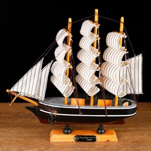 Корабль сувенирный малый 'Ковда'борта чёрные с белыми полосами, паруса белые, 5,5x24x22 см
