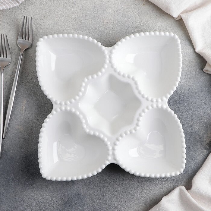 Менажница керамическая 5 ячеек 'Сердца', 25x5 см, цвет белый от компании Интернет-магазин "Flap" - фото 1