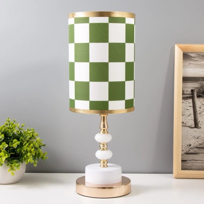 Настольная лампа 'Шахматный стиль' Е27 40Вт бело-золотой 14х14х40 см RISALUX от компании Интернет-магазин "Flap" - фото 1