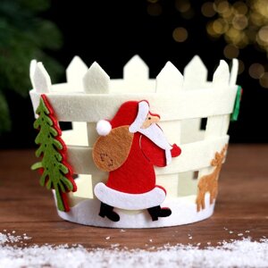 Новогодняя корзинка для декора 'Дед Мороз с подарками' 16 x 11,5 x 12 см
