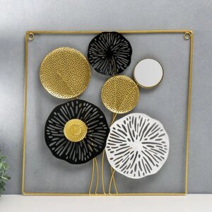 Сувенир настенный металл с зеркалом 'Космические цветы' золото с чёрным 45х45 см
