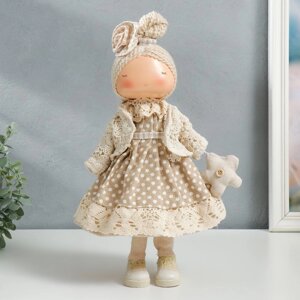 Кукла интерьерная 'Малышка в бежевом платье в горох, с цветочком' 39х12,5х17 см