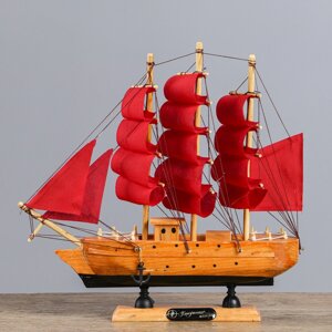 Корабль сувенирный малый 'Дакия', борта светлое дерево, паруса алые, 5x23x22 см
