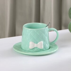 Чайная пара керамическая с ложкой 'Бантик', 2 предмета кружка 350 мл, блюдце d15 см, цвет зелёный