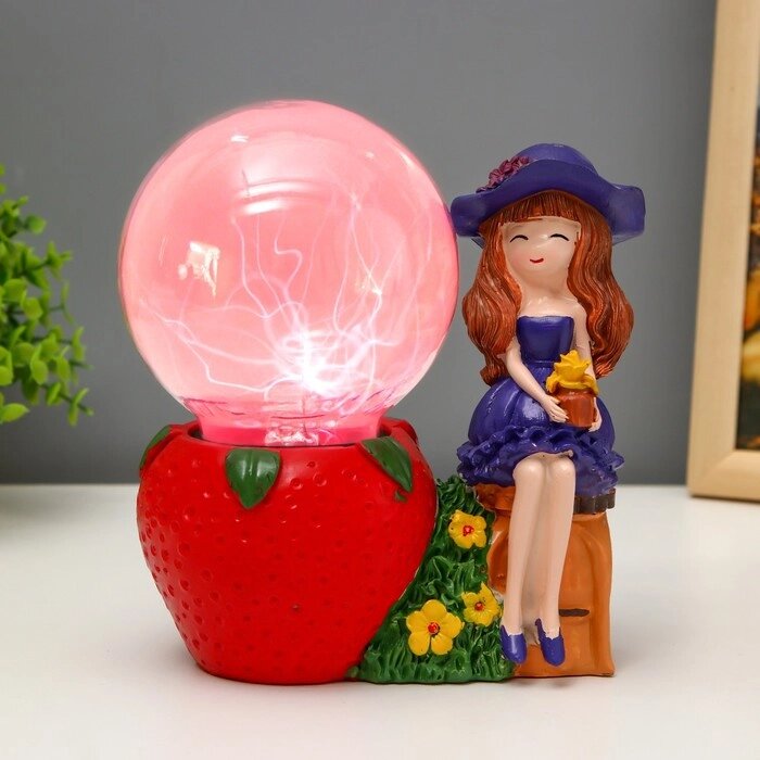 Плазменный шар 'Девочка с клубничкой' 14х9х16 см RISALUX от компании Интернет-магазин "Flap" - фото 1