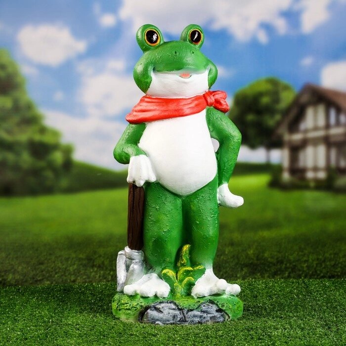 Садовая фигура 'Лягушка в платке с лопатой' 48см от компании Интернет-магазин "Flap" - фото 1