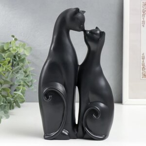 Сувенир полистоун 'Кот и кошка - поцелуй' чёрная 22х12,5х5,5 см