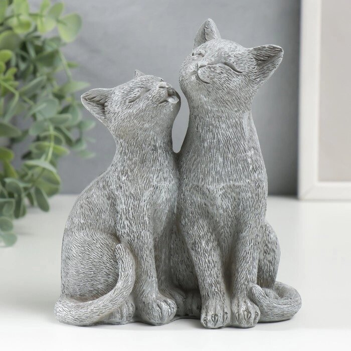 Сувенир полистоун 'Кот и кошка - умывание' серый 15х8х13 см от компании Интернет-магазин "Flap" - фото 1