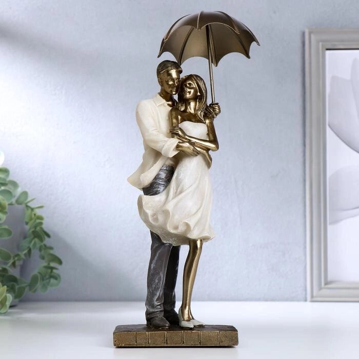 Сувенир полистоун романтика 'Прогулка под зонтом' беж 30,5х9х11 см от компании Интернет-магазин "Flap" - фото 1