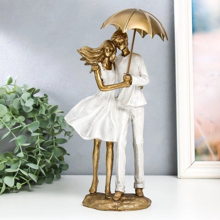 Сувенир полистоун 'Влюблённая пара под зонтом на ветру' 8х12,5х25,5 см от компании Интернет-магазин "Flap" - фото 1