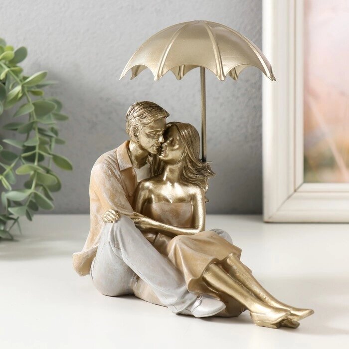Сувенир полистоун 'Влюблённая пара под зонтом - нежность' бежевый 18х18х10 см от компании Интернет-магазин "Flap" - фото 1