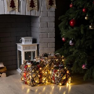 Светодиодная фигура 'Подарки с шишками' 15, 20, 25 см, текстиль, металл, батарейки ААх2 (не в комплекте), свечение
